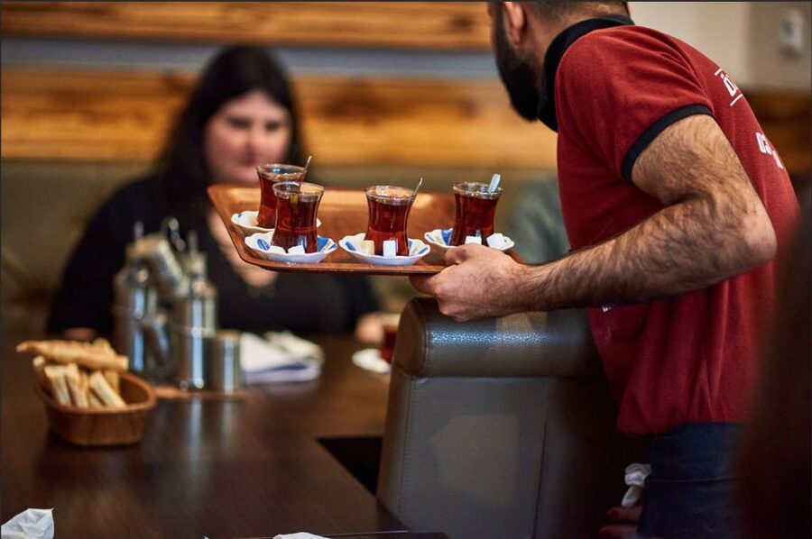 Leipzig: 3 dangerously delicious hours in Eisenbahnstraße - Arabic-Inspired Food Starts the Story of the Street