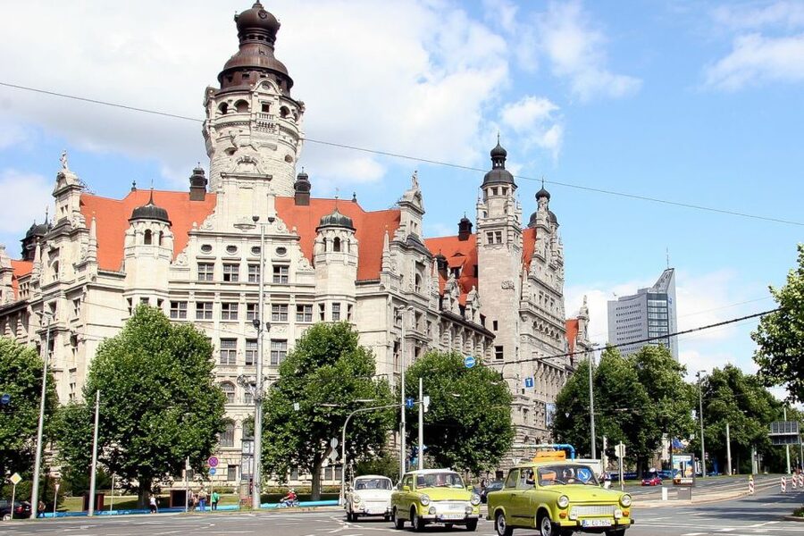 Leipzig: 90-Minute Trabi City Tour - The Guide Experience, from Briefing to Radio Storytelling