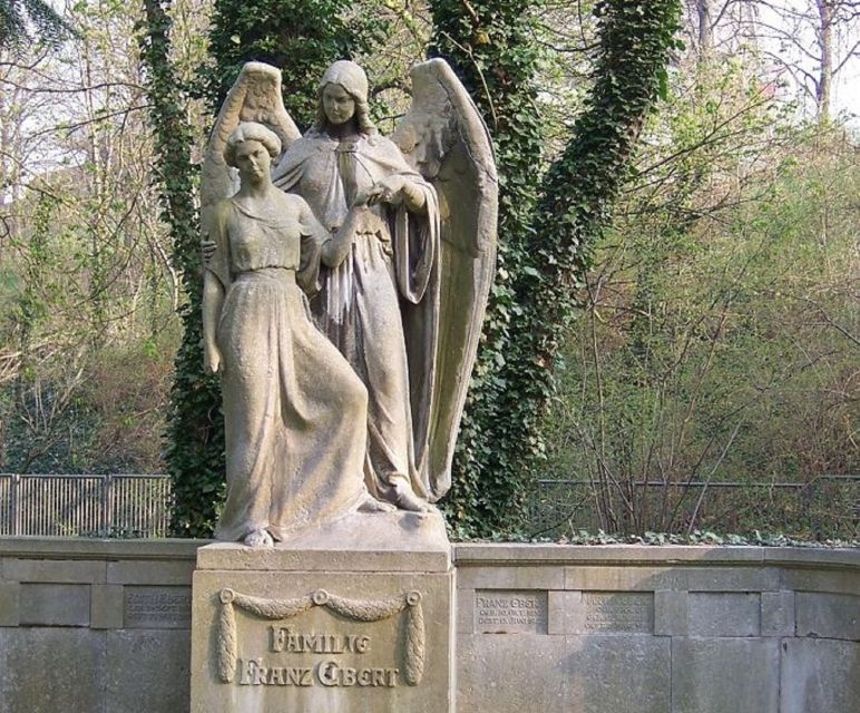 Leipzig: Guided Tour of the Southern Cemetery - Famous graves across business, science, art, and architecture