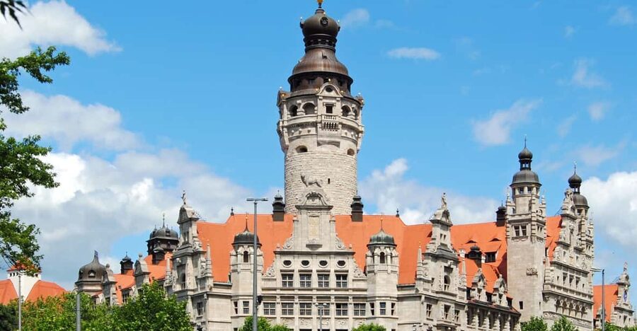 Leipzig: Guided tour through the New Town Hall - The tower climb and the wide Leipzig view
