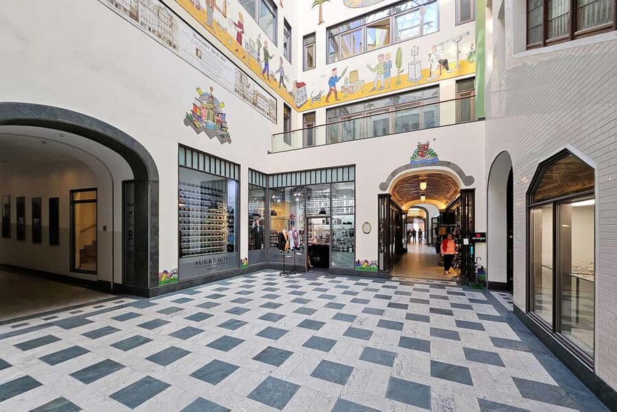 Leipzig: Private walking tour - just for you - Specks Hof trade fair palace: the city’s business brain made visible