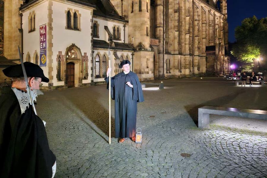 Leipzig: The Original Night Watchman Bremme Tour - Market square and the Old Stock Exchange: where the stories feel extra concrete