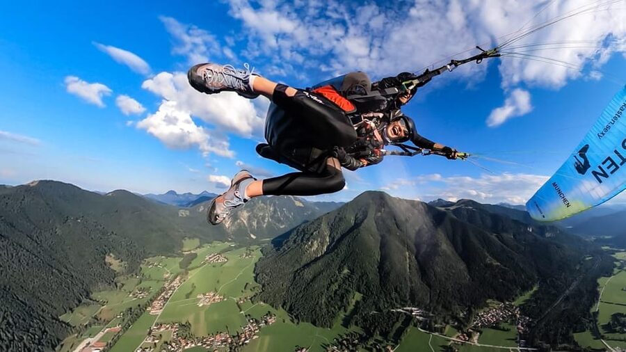 Lenggries: Tandem Paragliding Flight - What to bring, and how to dress so you stay comfortable