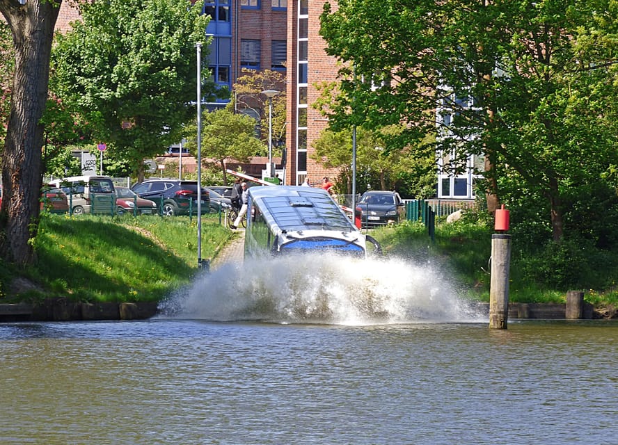 Lübeck: 1-Hour Splash Bus City Tour - Comfort, Clothing, and What Not to Bring