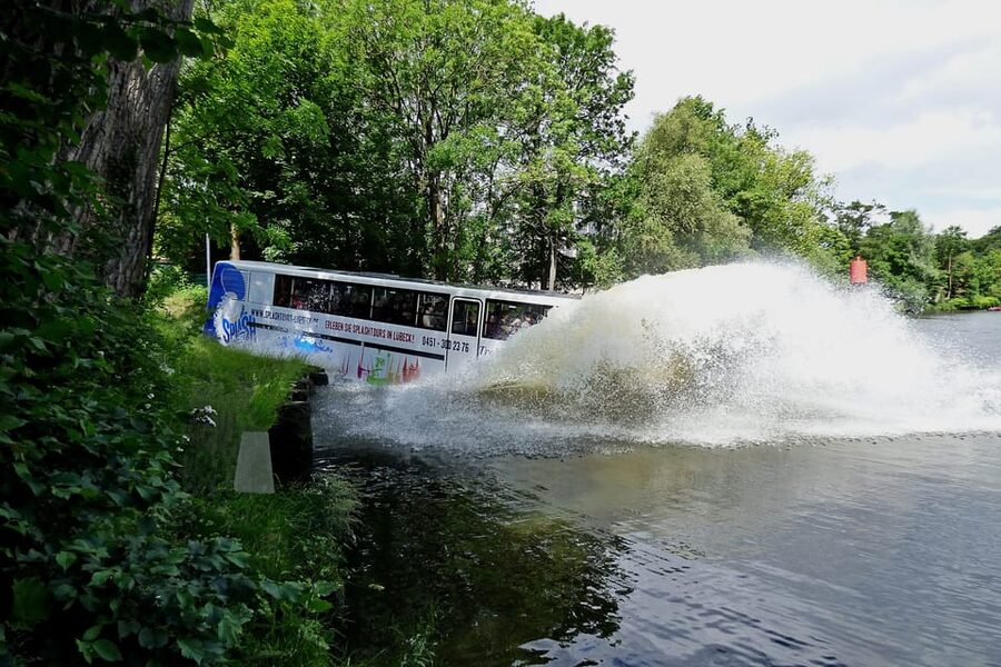 Lübeck: 1-Hour Splash Bus City Tour - Should You Book the Lübeck Splash Bus City Tour?