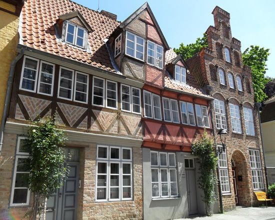 Lübeck: Hanseatic League History Walking Tour - Salt Storehouses and Trave Harbour: Where Ships Became the Whole Point