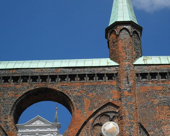 Lübeck: Hanseatic League History Walking Tour - St. Mary’s Church and Rathausmarkt: Trade Meets Civic Power