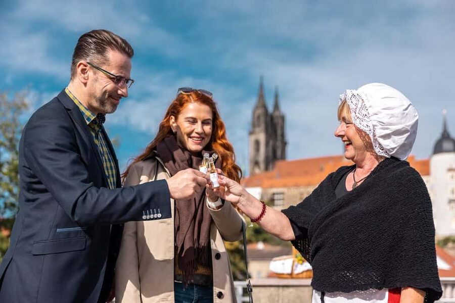 Meißen: Guided Walking Tour 'Romantic Evening Stroll' - Key things to notice before you go