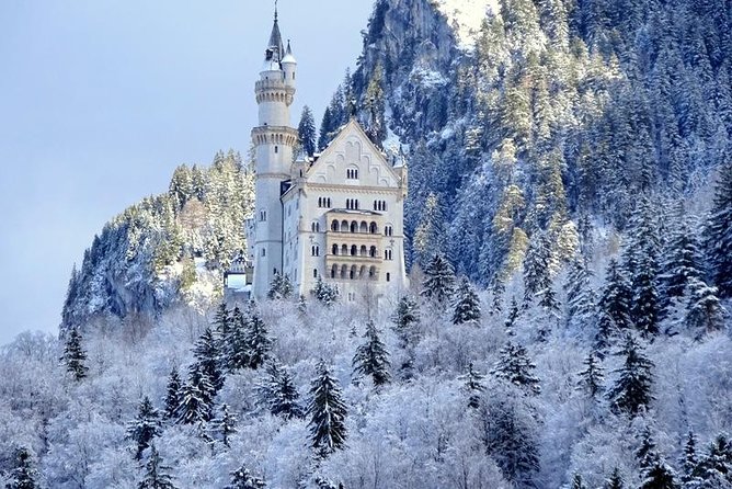 Mike's Neuschwanstein & Linderhof Private Tour from Munich - Reutte lunch in Austria and Plansee Lake: a needed breath in the middle