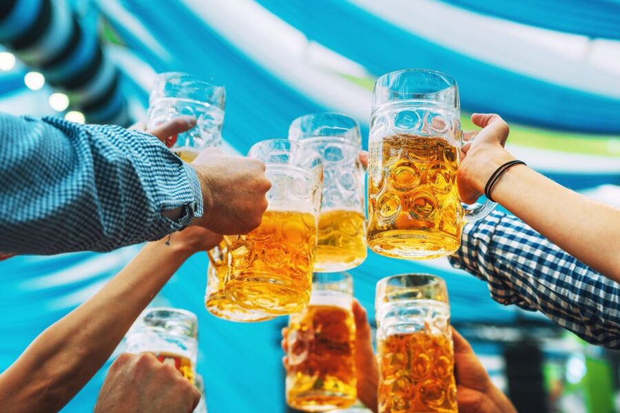 München: Oktoberfest Experience and Lunch in Tent - The Guided Circuit: Where You Learn the Game Before You Sit