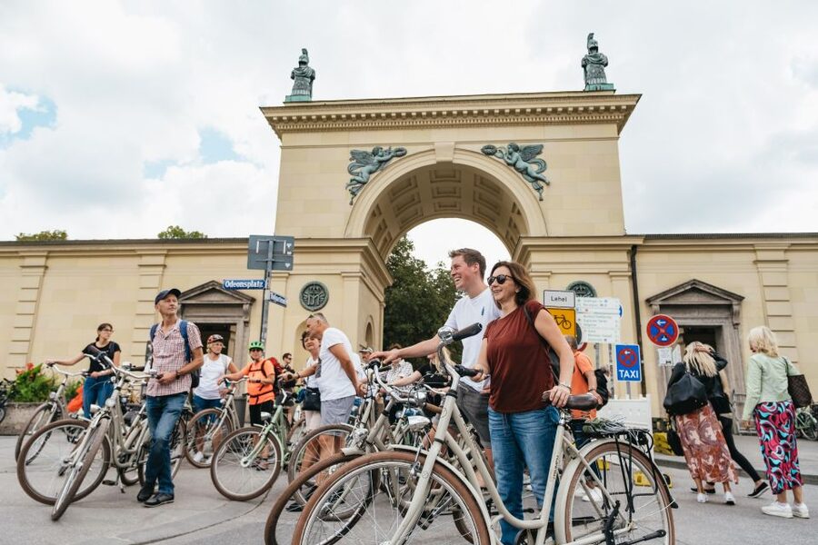Munich 3-Hour Guided Bike Tour - The English Garden and Isar River: The Big Green Payoff