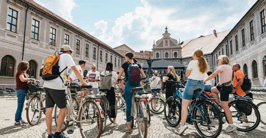 Munich 3-Hour Guided Bike Tour - Marienplatz and the Old Town Rathaus Feel in Real Life