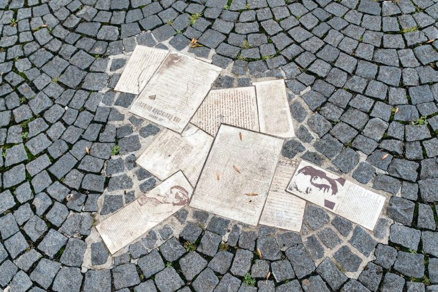 Munich 3-Hour Guided Bike Tour - Munich Residenz and Hofgarten: Palace Power, Then Garden Calm