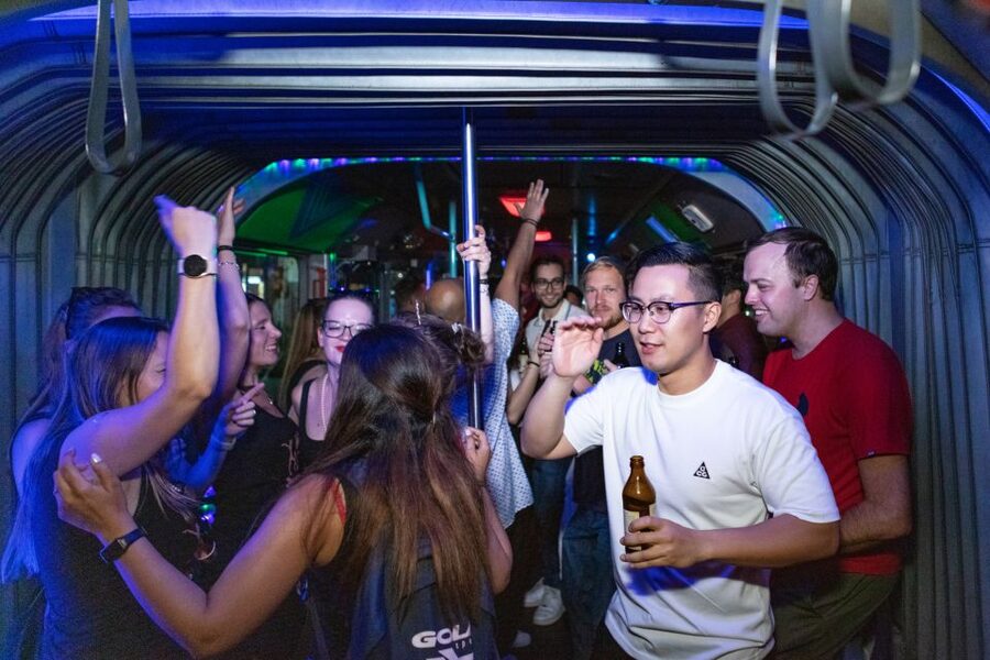 Munich: Bar and Club Crawl - What to Wear in Munich Nightlife (Rules Are Real)