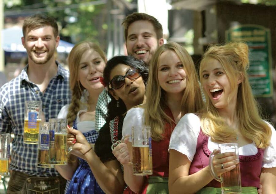 Munich: Beer & Beyond Tour - Beer halls and gardens, plus skip-the-stress tastings