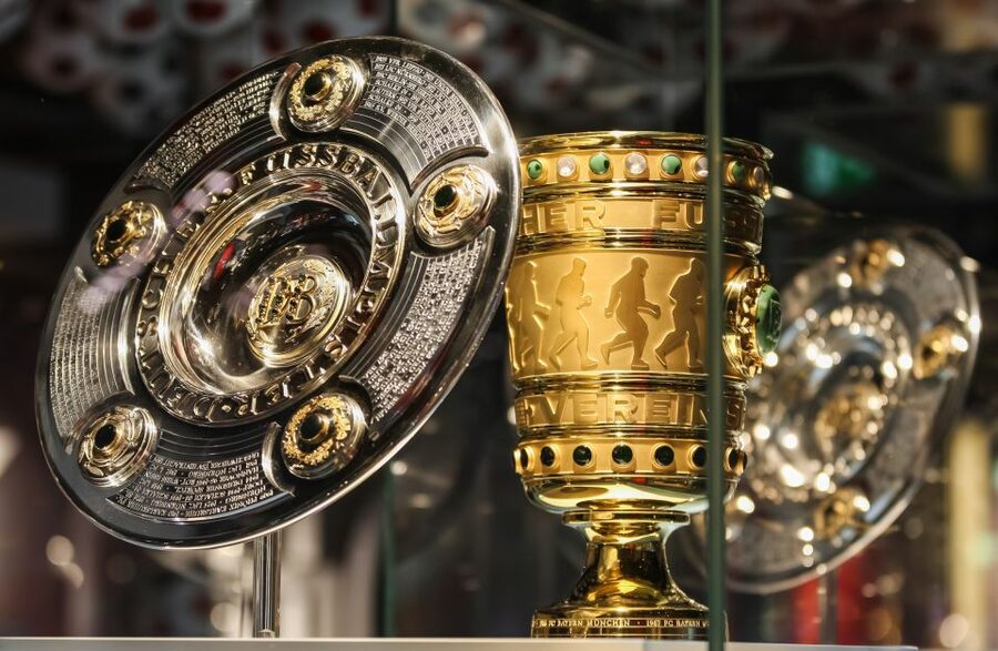 Munich: City Bus Tour & FC Bayern Munich Allianz Arena Tour - The 1-hour Allianz Arena tour: the color-changing exterior, locker rooms, and pitch access