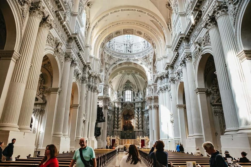 Munich: Guided City Tour by Bike with Beer Garden Stop - How the bikes and helmets affect your comfort