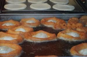 Munich: Guided Food Walking Tour with Beer Tasting - Moderated Beer Tasting: 3 x 0.1l with Pretzels