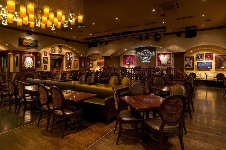 Munich: Hard Rock Cafe with Set Menu for Lunch or Dinner - Value and timing: is $33 per person fair?