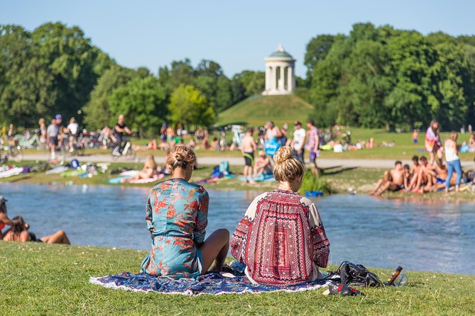 Munich History Tour: Private & Personalized with a Local Guide - A walking history route that actually fits your day