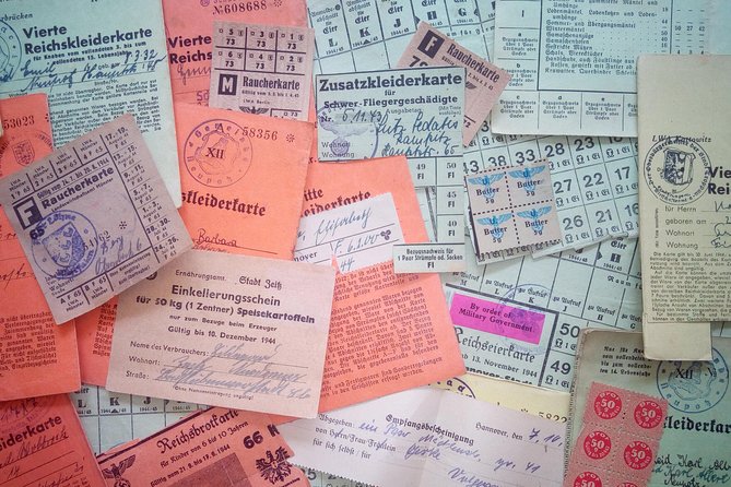 Munich in the 3rd Reich and WW2 private walking tour - Beer Hall Breaks, Cafés, and Staying Warm