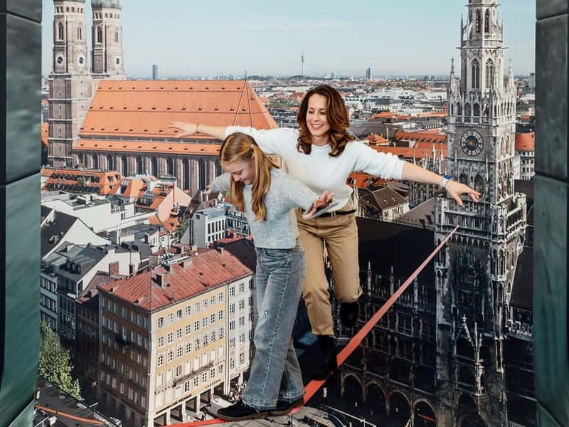 Munich: Magic Bavaria - Museum of Fun, Selfies and Illusions - The Crystal Mirror Room and Illusions That Mess With Your Eyes