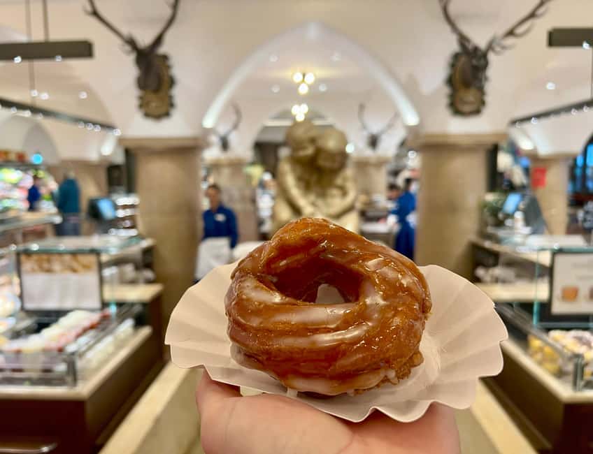 Munich: Old Town Food Tour with 10+ Tastings, Beer & Pretzel - Pretzels and the Bavarian breakfast rhythm, morning version versus afternoon