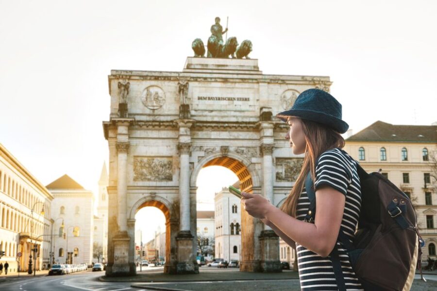 Munich: Scavenger Hunt Self-Guided Tour - Viktualienmarkt finale, plus how to keep the pace fun