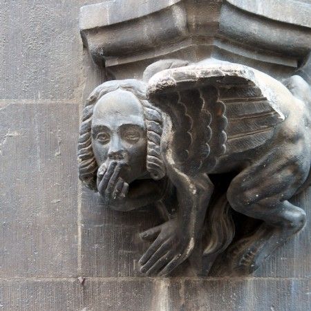 Munich: Spooky Tour of Old Town in German - Price and language: is $26 worth it?