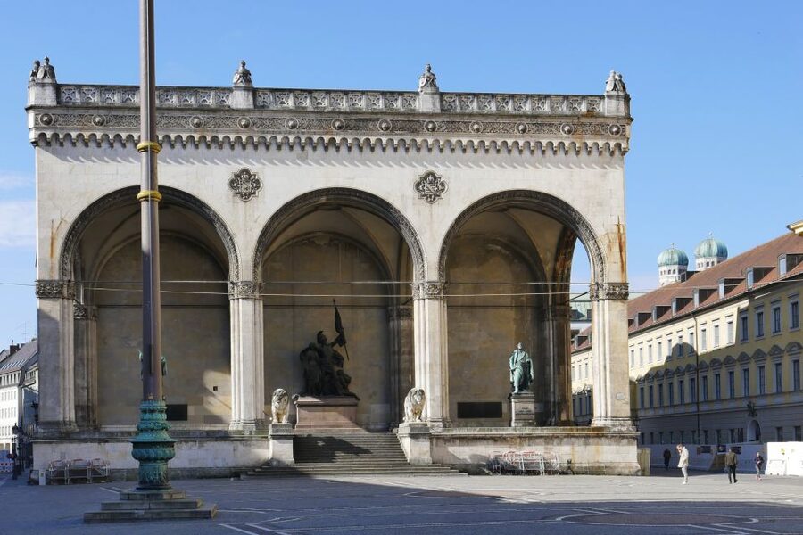 Munich: Walking Tour Old Town and Viktualienmarkt - Key things you will notice on this Munich Old Town walk