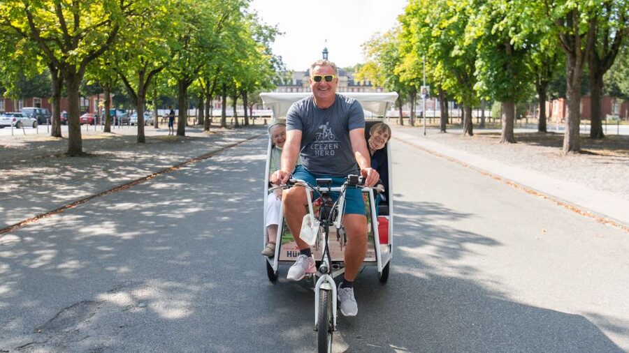 Münster-Highlights-Tour with Rickshaw-Guide - What you’ll learn from the guide, beyond facts