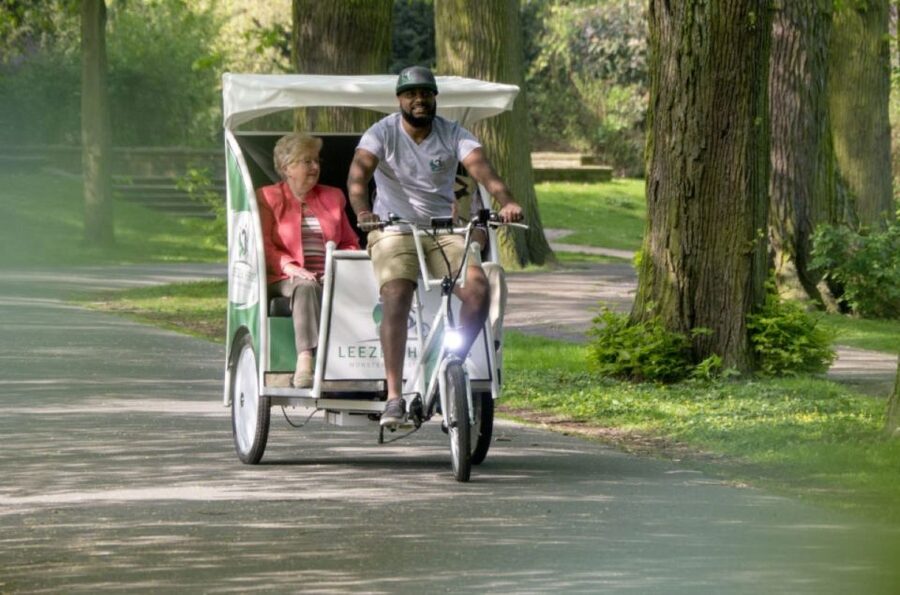 Münster-Highlights-Tour with Rickshaw-Guide - Erbdrostenhof baroque architecture: details you can spot fast