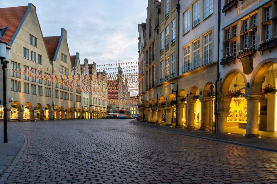 Münster: Nachtwächter-Führung (Erlebnistour) - Old Inns and Medieval Wall Ruins You Can Picture