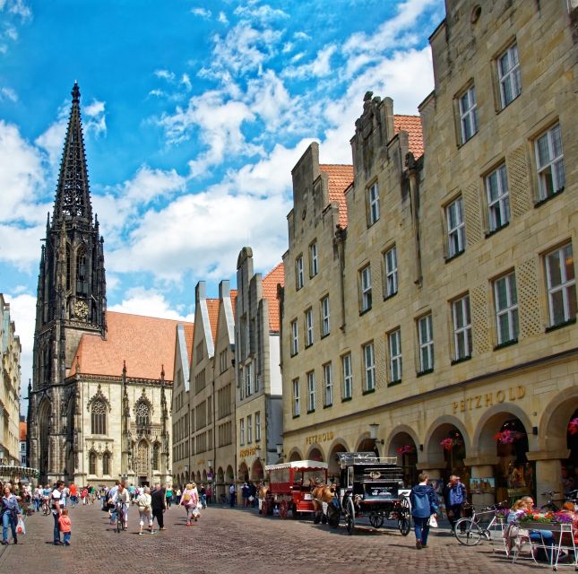 Münster: Old Town Historical Walking Tour by "Geo Epoche" - Language and group feel: plan for German and moving on