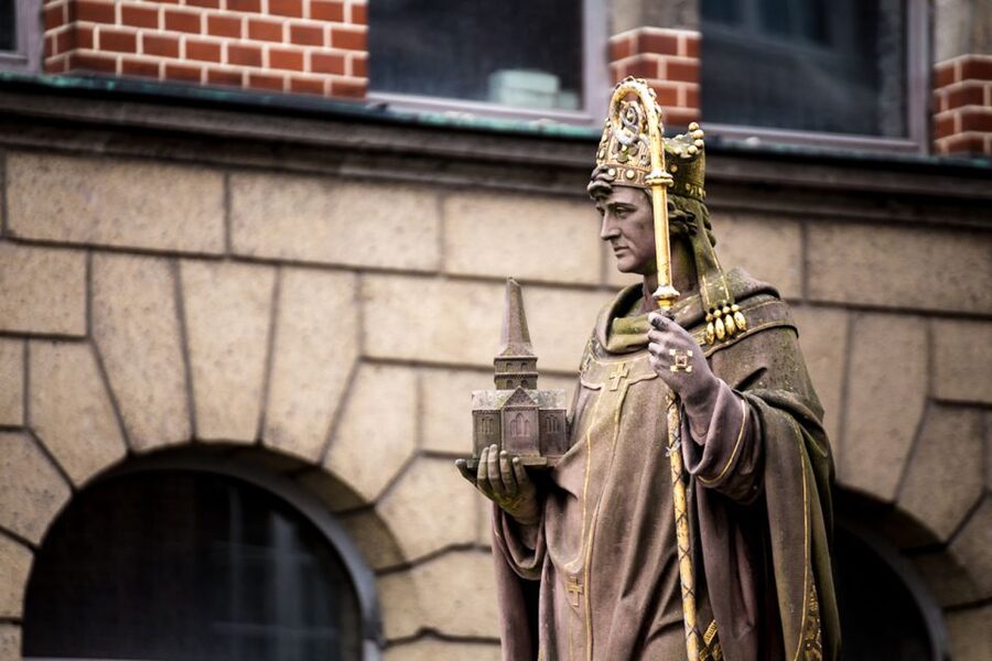 Mystical Hamburg - Walking Tour in German - Who This Tour Is Best For