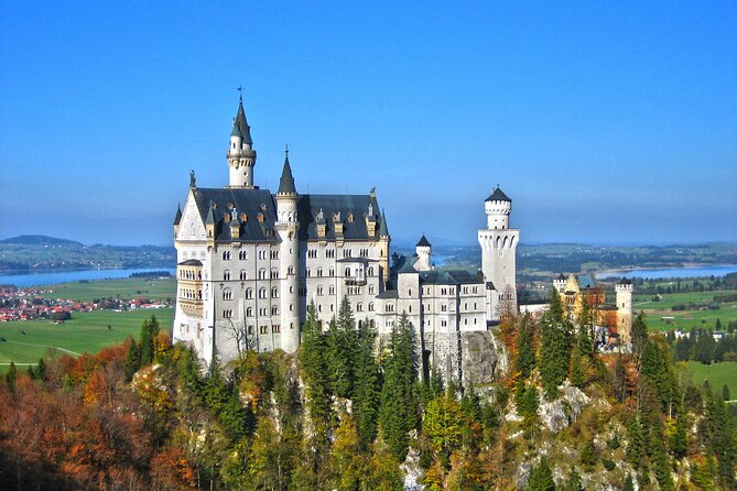 Neuschwanstein and Hohenschwangau plus Oberammergau Private Tour - Hohenschwangau Castle: Ludwig’s childhood setting and Alpsee strolling time