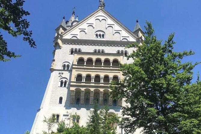 Neuschwanstein Castle and Linderhof Palace Day Trip from Munich - Neuschwanstein Castle: Marienbrücke photos and the uphill reality