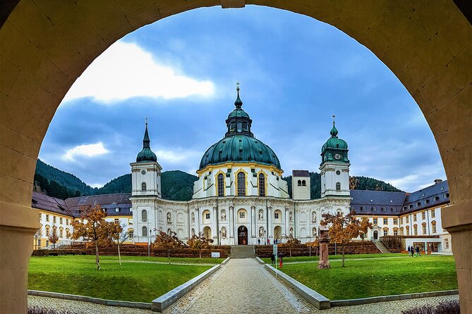Neuschwanstein Castle, Ettal Abbey and Oberammergau Private Tour from Munich - Oberammergau in 90 minutes: Passion Play town without the rush