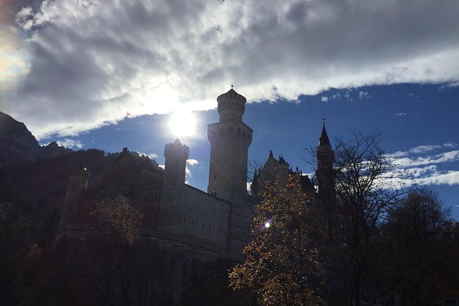 Neuschwanstein Castle Private Tour from Garmisch-Partenkirchen - Garmisch-Partenkirchen Pickup, Then a Comfortable Private Ride