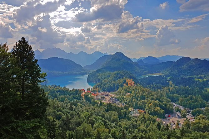 Neuschwanstein Castle Tour from Munich - Radius Tours in Munich: meeting point and how the day flows