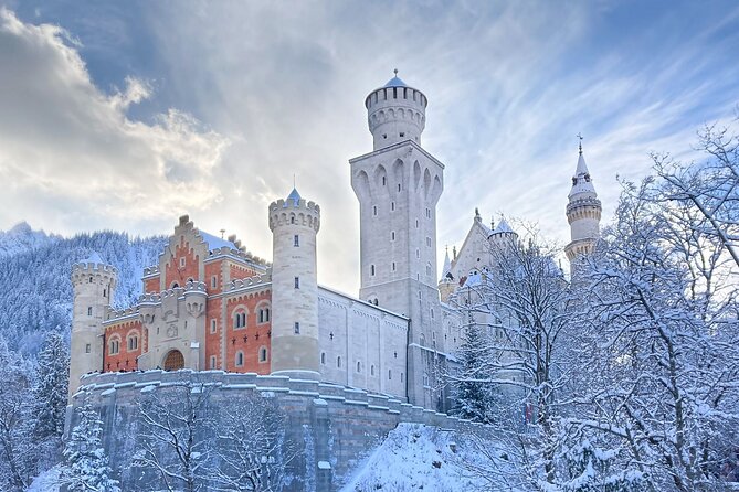 Neuschwanstein Castle Tour from Munich - Stop 2: Schloss Neuschwanstein, skip-the-line entry and what the tour actually delivers