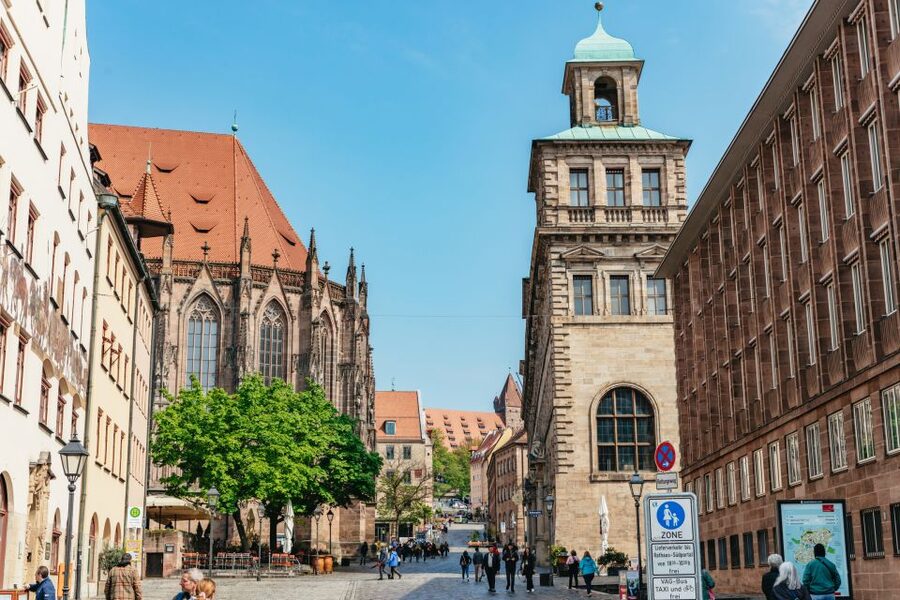 Nuremberg: City Tour with the Bimmelbahn Train - Past Maxbrücke Bridge and St. Lawrence Church
