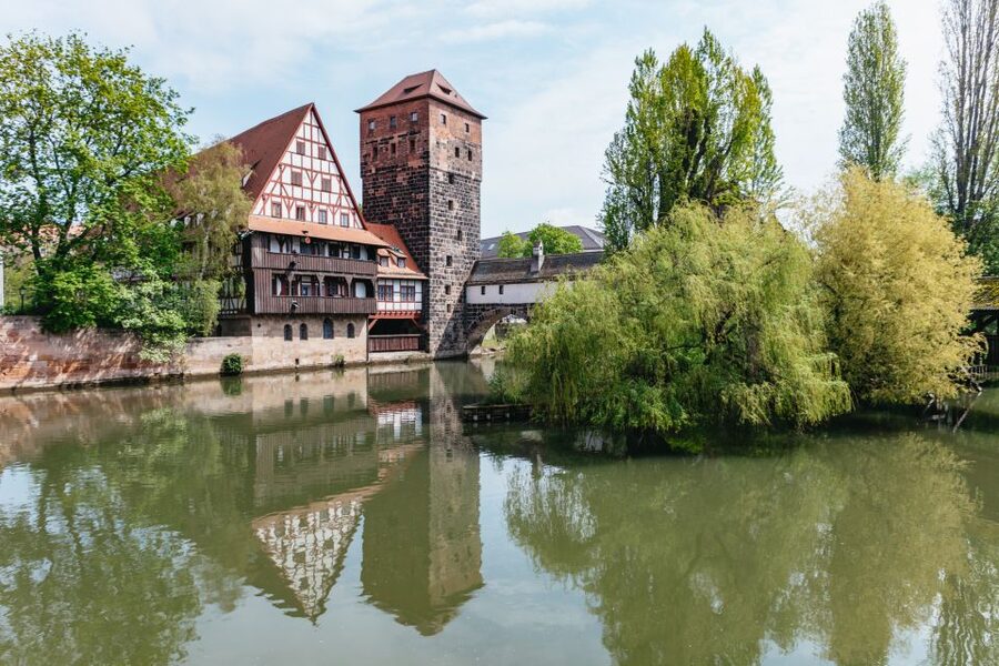 Nuremberg: City Tour with the Bimmelbahn Train - The 7-Language Audio-Guide and Headphones: How to Get the Most