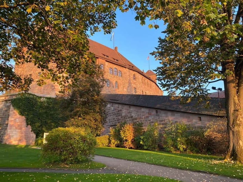 Nuremberg: Free Walking Tour - The Imperial Castle: looking down at centuries