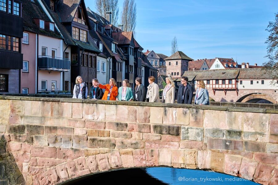 Nuremberg: Old Town Guided Walking Tour - Where you start, and why Hauptmarkt 18 matters