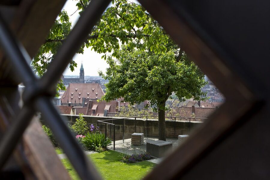 Nuremberg: Old Town Guided Walking Tour - St. Sebaldus Church: where the city’s religious and artistic signals meet