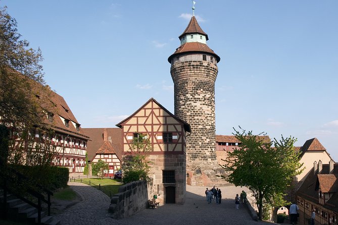 Nuremberg Old Town Walking Tour in English - Handwerkerhof and the Old Town Hall exterior: craft market energy
