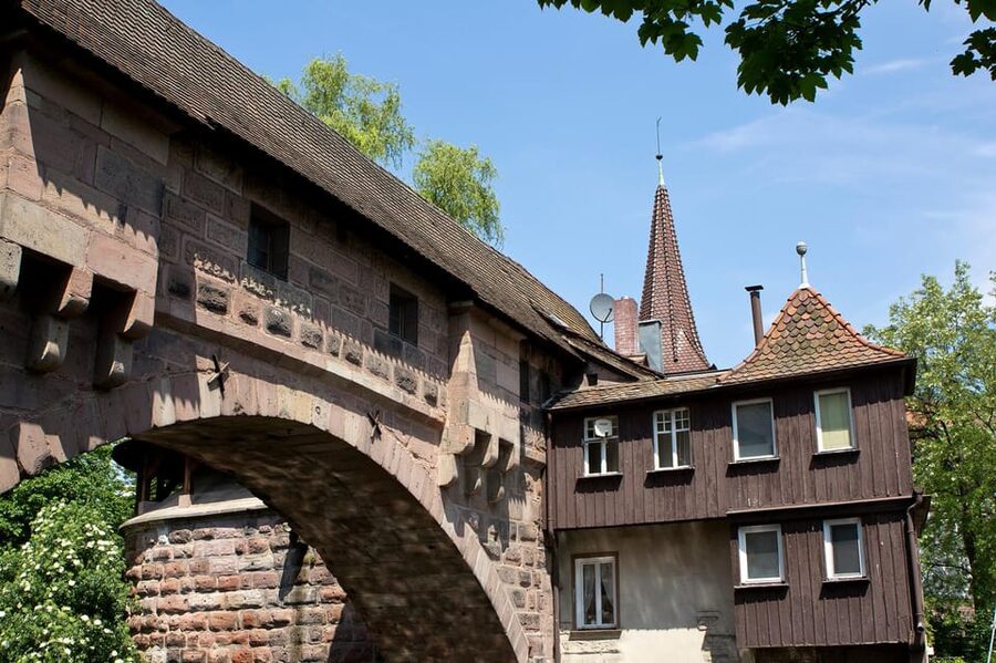 Nuremberg: The Old Town in Evening Light - IN GERMAN - Key highlights you should care about