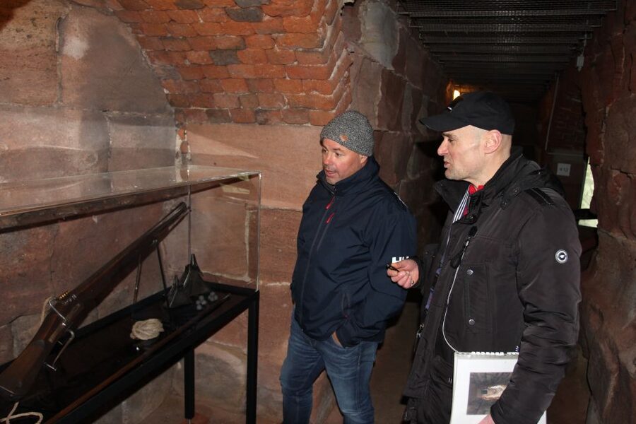 Nuremberg: Tunnels and Secret Passages in the City Wall Tour - Along the sandstone city walls, you learn to read fortifications