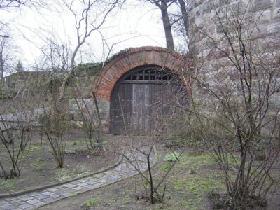 Tunnels and Secret Passages in the City Wall Tour